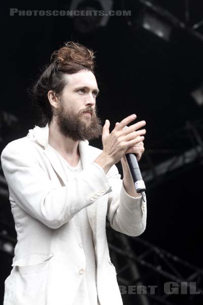 EDWARD SHARPE AND THE MAGNETIC ZEROS - 2011-08-26 - SAINT CLOUD - Domaine National - Scene Pression Live - 